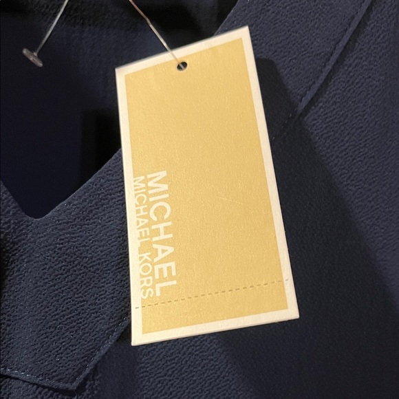 Elegant Navy Blue Women's Top - Picture 4 of 10